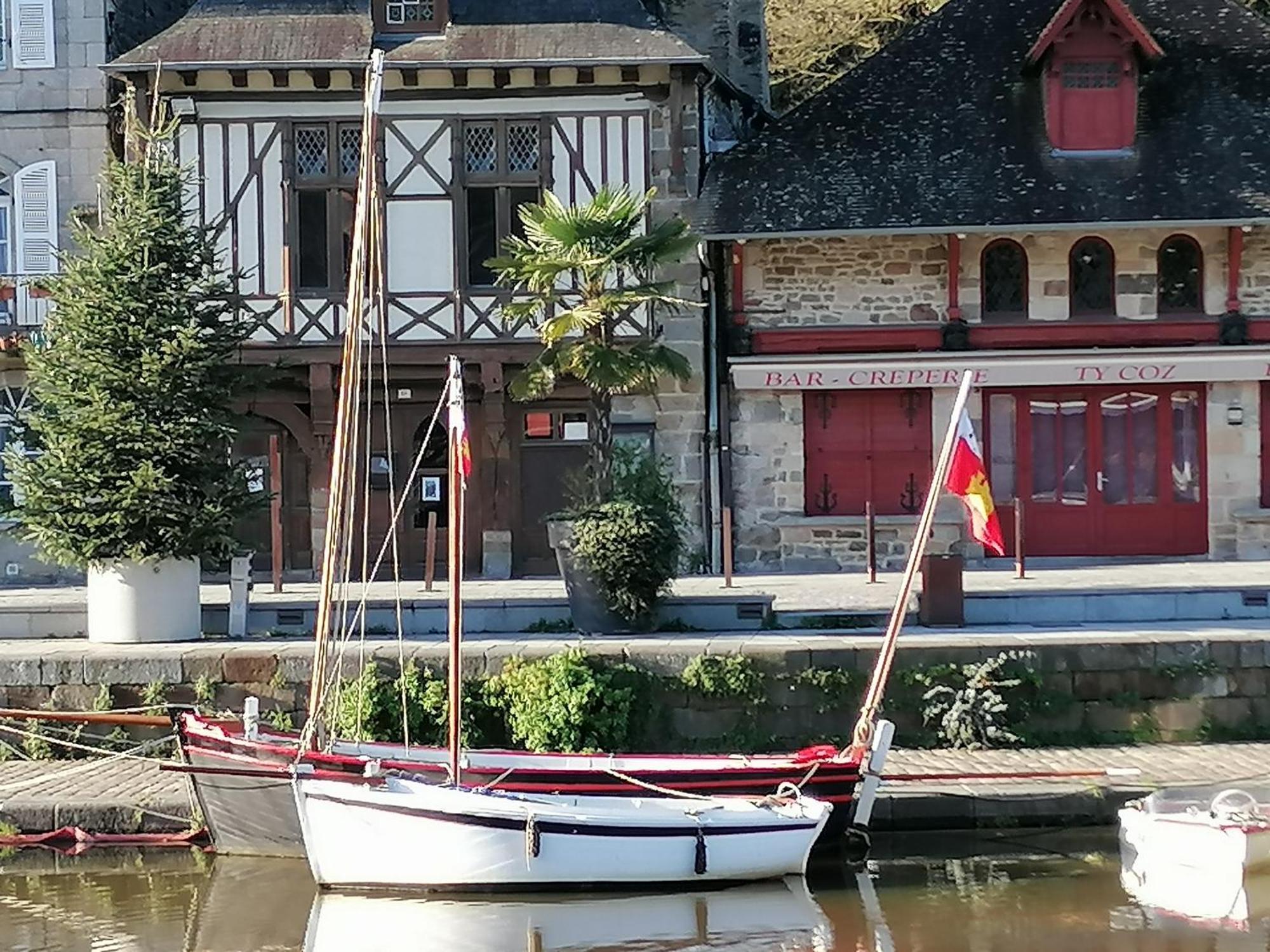 Lanvallay La Tocade Del Arte - Dinan B&B 외부 사진
