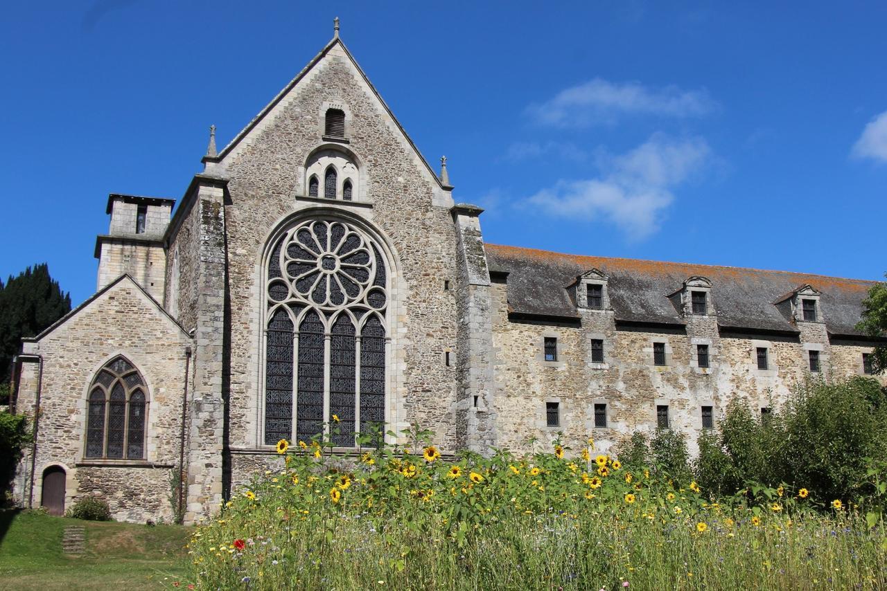 Lanvallay La Tocade Del Arte - Dinan B&B 외부 사진
